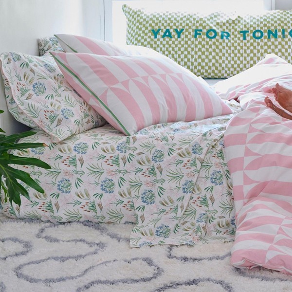 Vision Linens Waverly Tile Pink 1x King (230 x 220cm)