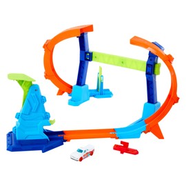 Hot Wheels Toy Car Track Set, Flip & Jump Through The Corkscrew Loop with a 1:64 Scale Toy Car, Speed Snap Track & Adapters, Compresses for Storage