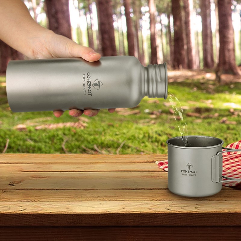 TOMSHOO 550ml Full Titanium Water Bottle with Extra Plastic Lid