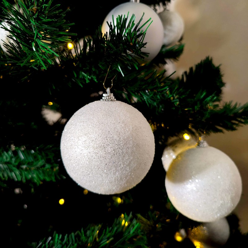 DARO DEKO Christmas Baubles with Glitter Diameter 8 cm Pack