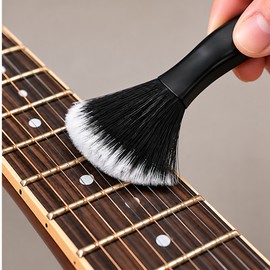 Double-Head Guitar Cleaning Brush for Strings & Fingerboard – Compact Dust Removal Tool for Instrument Care