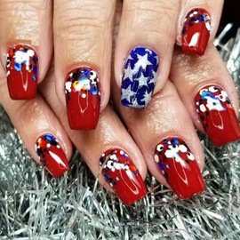 LBPEPAMZ 24Pcs Independent Day Press on Nails Short Square Fake Nails with Colorful Sequins Design 4th of July Red Full Cover Acrylic False Nails Silver Star Glossy Glue on Nails for Women Nails Decor