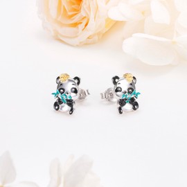 HOOHWE 925 Sterling Silver Stud Earrings for Women Cat / Otter Stud Earrings Hypoallergenic Animal Jewellery Gift for Girls Children Women, Sterling Silver