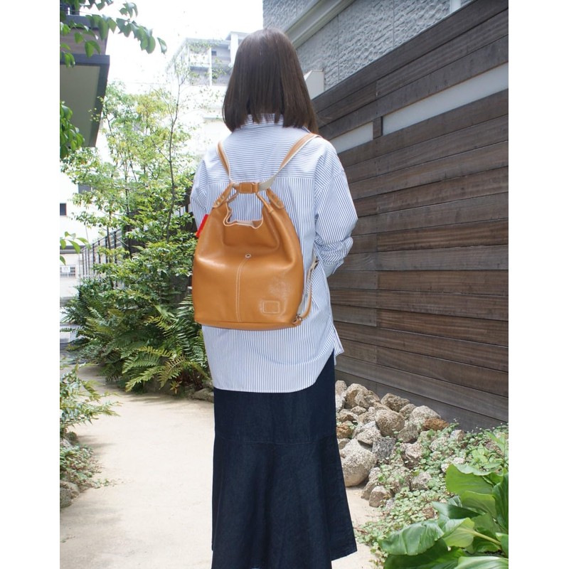 Lessefaire LY-510328 Pieza Tote One Shoulder Backpack (2-Way Backpack) Made