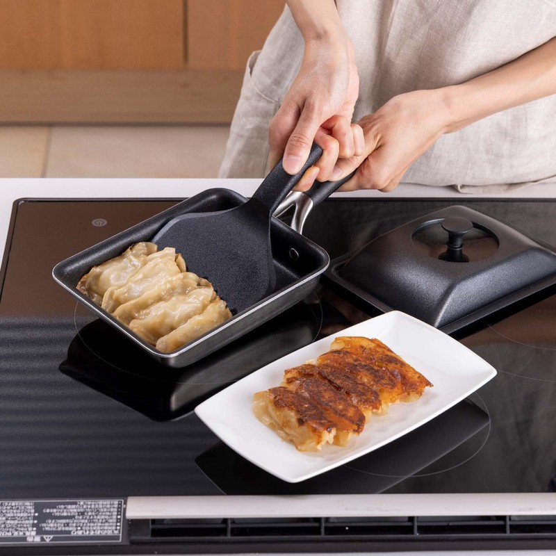 Kai KAI DY5221 Easy to Rebound, Egg Spatula Scraper, Dishwasher