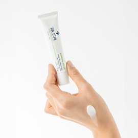 Rilastil Acnestil Crema Attiva, Crema Anti-Imperfezioni per Pelli Miste, Grasse e con Tendenza Acneica, Confezione da 40 ml