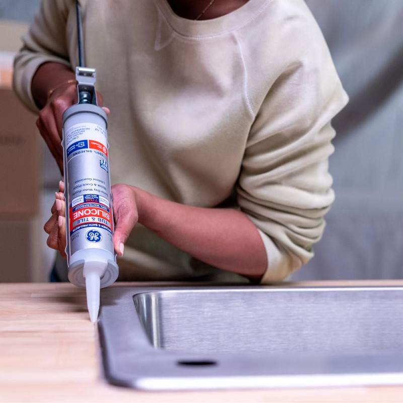 GE Silicone Caulk for Tub & Tile Kitchen & Bath