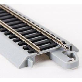 Bachmann Trains - Snap-Fit E-Z TRACK 15” RADIUS CURVED TRACK (4/card) - NICKEL SILVER Rail With Gray Roadbed - HO Scale