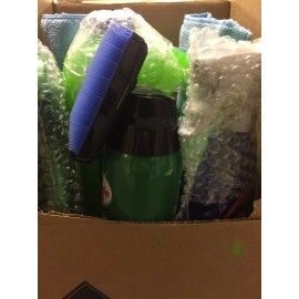 Turtle Wax Premium Auto Detailing Kit! Comes with 5 titles and microfiber cloth!