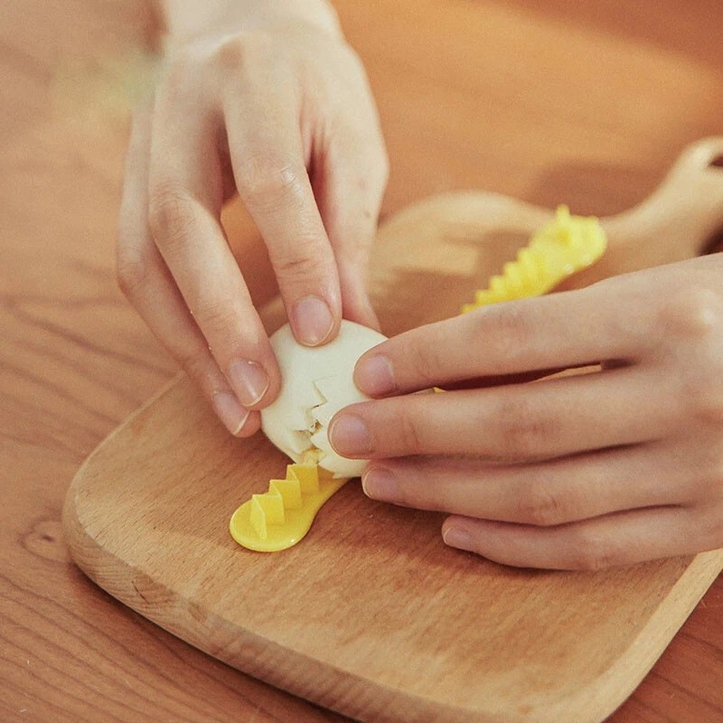 2pcs Fancy Cut Egg Cooked Eggs Cutter Lace Egg Slicer
