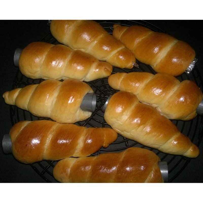 Joyeee 30 Pack Non-stick Cream Horn Molds Large, 5" Big