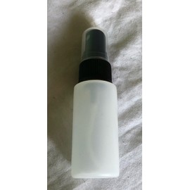 Mini plastic spray bottle 2 oz