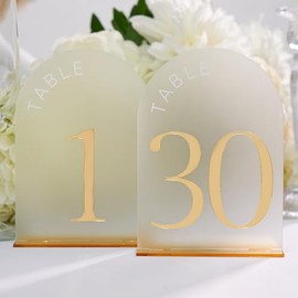Números de mesa con arco esmerilado dorado para recepción de bodas, números de mesa 1-30 - Letreros de mesa de acrílico con arco esmerilado de 5 x 7 pulgadas con números de espejo dorado