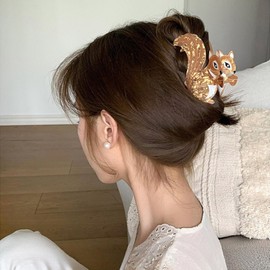FRUZJAY Squirrel Hair Claw Clips for Women, Cute Animal Hair Clips Fall Hair Accessories Autumn Hair Jaw Clip Nonslip Acrylic Hair Barrettes Strong Hold Squirrel Hairpin Thanksgiving Hair Decoration