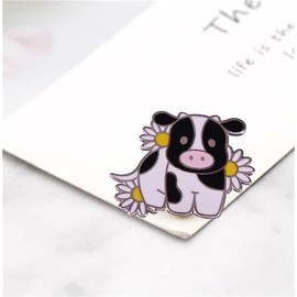 Cute Cow and Little Daisy Brooch Pins Alloy Enamel Black White Cute Animal Cow Lapel Pin Cloth Decoration for Women Teen Breastpin Corsage Gift