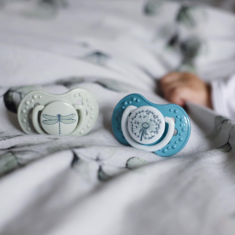 Difrax Lovi Dynamic Dummy 6 to 18 Months Blue &