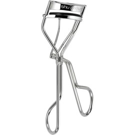 Shu Uemura Iconic Eyelash Curler, Achieve Precise Control and Long-Lasting Curl