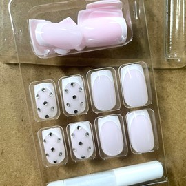 MERVF Square Press on Nails Medium Fake Nails Press ons White French Tip Glue on Nails with Rhinestones Design Squoval Acrylic False Nails Glossy 24pcs