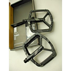 RACEFACE AEFFECT R BLACK FLAT PLATFORM MOUNTAIN BIKE BICYCLE PEDALS