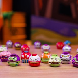 Battle Heads Series 1 Pack of 4 Characters, Reveal Your Surprise Characters, Collectable Battling Heads with Play Value for Boys and Girls 3-12 Years