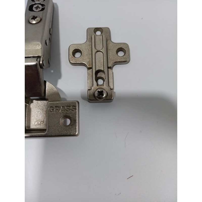 GRASS GRASS Hinge - 1006 Clip On 110° - WITH