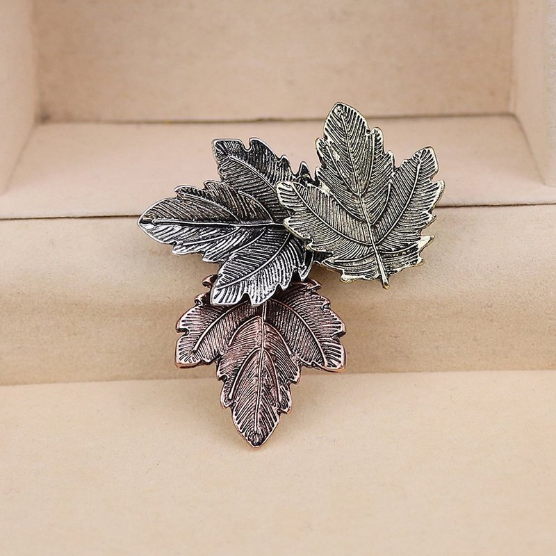 LUOEM Pin Maple Leaf Brooch Jewelry Corsage