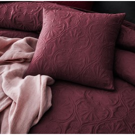 ROOM99 Leila 45 x 45 cm Decorative Cushion Cover Decorative Cushion Cover Throw Cushion Cover Decorative Aesthetic Modern Bedroom Living Room Embossed Pattern Dark Red, 1 Piece