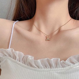 Yienate Boho Fishtail Necklace Choker Gold Mermaid Tail Pendant Necklace Minimalist Tiny Rhinestone Fishtail Charm Choker Cute Whale Dolphin Tail Necklace Beach Jewelry for Women and Girls