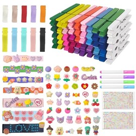 Cheer Pins Clips de espíritu 112 piezas de madera de colores para mochilas incluyen 50 alfileres de madera para animar, 10 clips de pelo, 50 mini animales de resina, 2 calcomanías de gemas para