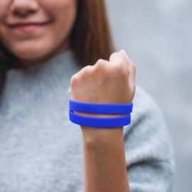 Lesnala 24Pcs Royal blue color blank silicone bracelet Solid color rubber wristbands Stretch wristbands for events Men Women Teen Games Teams Party Favors