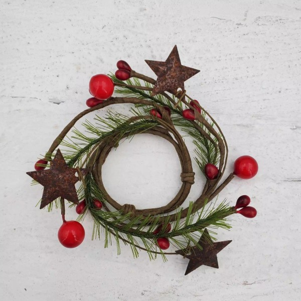 Evergreen Red Berries with Rusty Stars Small Pip Berry 1.25"
