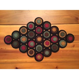 PRIM WOOL FELT PENNY RUG TABLE RUNNER CANDLE MAT GREAT WINTER CHRISTMAS COLORS
