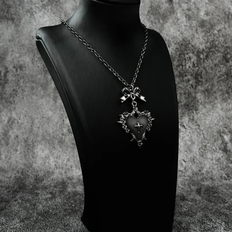 HEXORA - Collar Gótico Mujer Dije Corazón Negro con Cruz