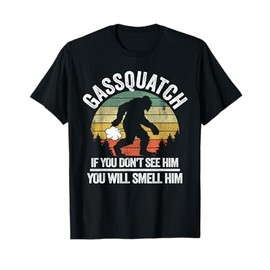 Vintage Sasquatch Believer & Retro Bigfoot Gifts Gassquatch Bigfoot Farting Outdoor Fart Funny Sasquatch T-Shirt