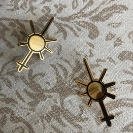 Ethel Cain Hand Tattoo Symbol Pin - Pin: Standard