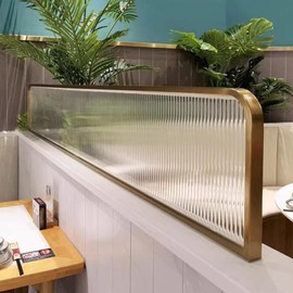 Countertop Low Fence Divide, Restaurant Decorative Partitions Grille,Dividers for Dining Areas,Gold Stainless Steels Frame Tempered Glass Panel, for Office, Restaurant, Hotel Bar (39.4 * 11.8IN)