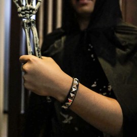 Manfnee Punk Gothic Bracelet for Men Women Leather Spike Rivet Metal Rivet Wristbang Cuff Black, Metal, No gemstone