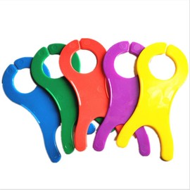 20 Pcs Large Yarn Bobbin Plastic Woolen Winding Board Thread String Winding Coil Plate Spool Thread Knitting Sewing Crochet Weave Winder Tool for Sewing Machine Thread Holder