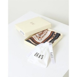 Daks (신세계강남점)DCSC4F701N2 DAKS GIFT링세트SILK100%네이비 DD체인 스카프링 세트 (Duty-Free Shop) DCSC4F701N2 DAKS GIFT Ring Set SILK 100% Navy DD Chain Scarf Ring Set