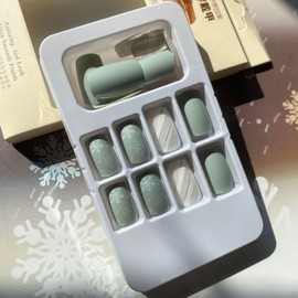 Medium Press on Nails Christmas Snowflake Fake Nails Square Acrylic Nails Winter False Nails with Glitter Design Silver White Artificial Nails Full Cover Glue on Nails Winter Stick on Nails for Women