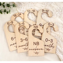 HOUÍSM Beautiful Baby Closet Dividers for Clothes Organizer - Wooden Double-Sided Gender Neutral Size Dividers from Newborn to 24M for Nursery Decor & Organization Baby Party Gift Set