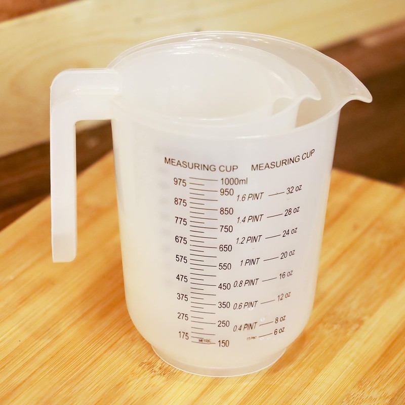 Plastic Lightweight Kitchen Measuring Jug Set of 3, Sturdy Hardwearing,