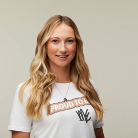 essence Pretty Natural Hydrating Foundation 090 Neutral Suede Pack of 1