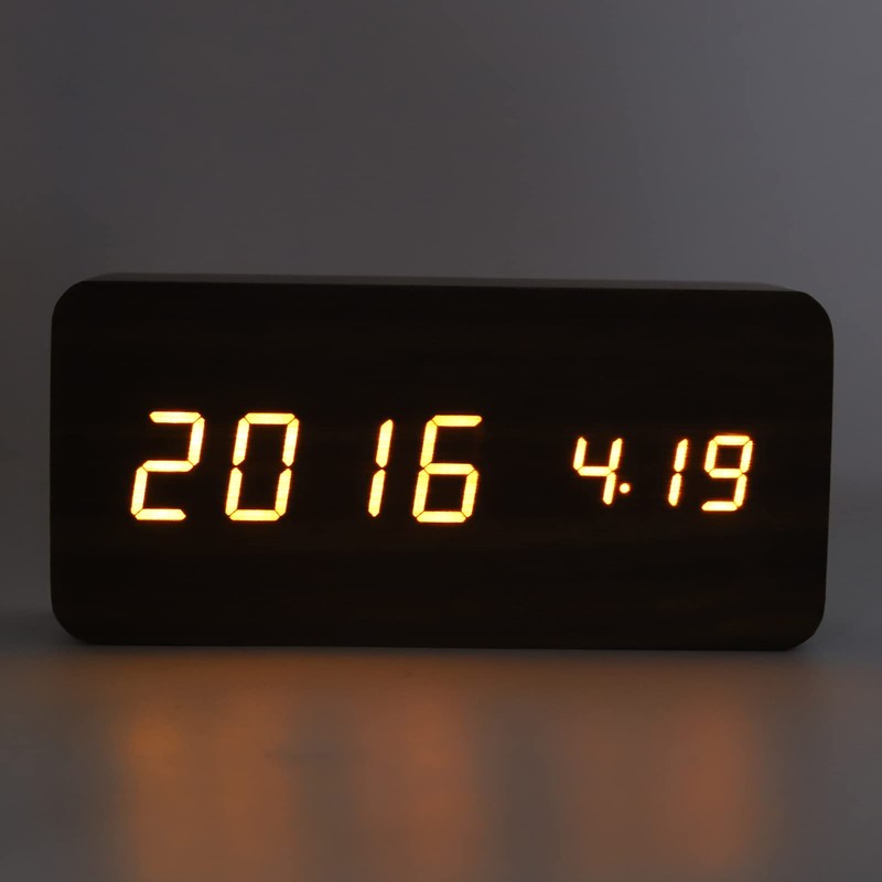 LED Table Clock Wood Look, Alarm Clock Digital Radio Clock,