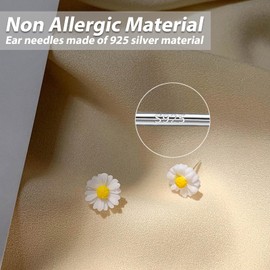 BUKEQILA Women's Earrings Flower Ear Stud Earrings 925 Sterling Silver Sweet Little Daisy Summer Earrings Flower Jewellery Earring with Gift Bag Super Christmas Gift, Silver