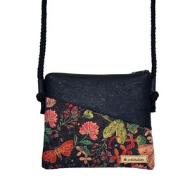 artistalista Umhängetasche aus Kork Nachtfalter, handgefertigt, Damen Schultertasche, kleine Tasche mit Kordel, Handmade in Germany