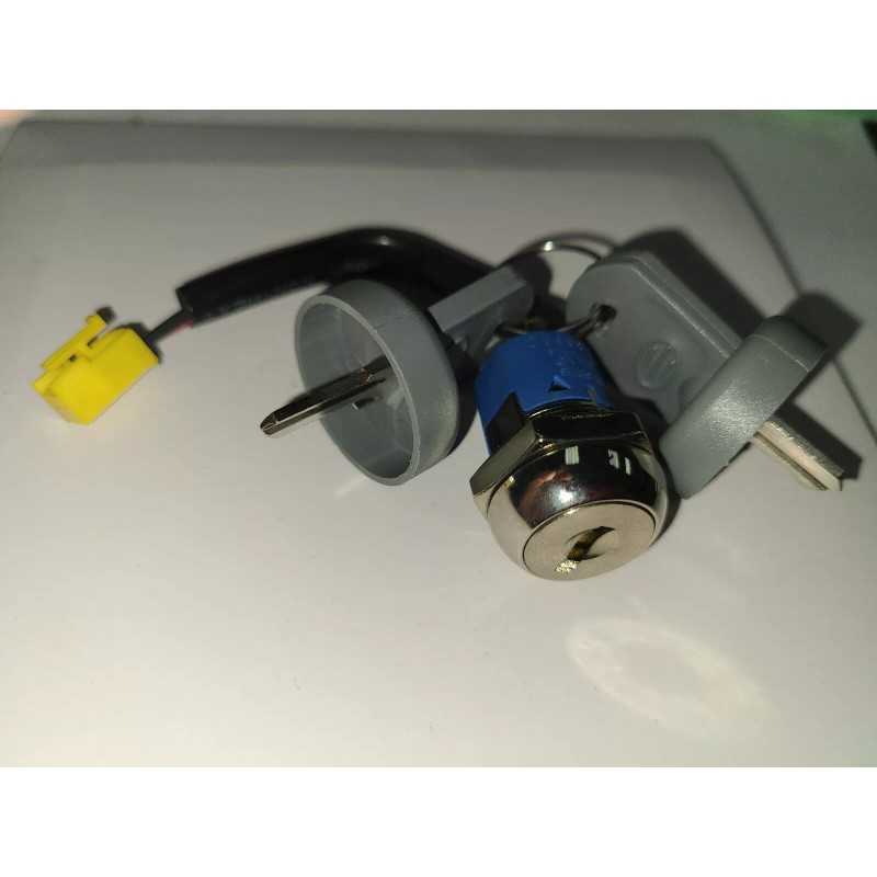 Golden Technologies KEY and LOCK SWITCH for Scooters - Fits
