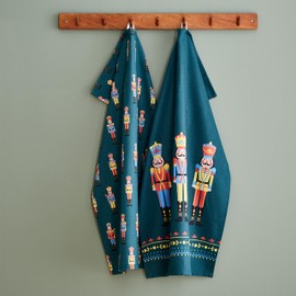 Catherine Lansfield Pack of 4 Green Cotton Christmas Nutcracker Tea Towels 50cm x 75cm