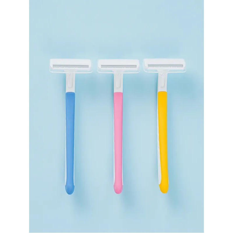 DAISO KAI Pretty T-Shaped Facial Razor 3-Pack