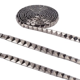 Letinstyle 2.5 Iarde 0.39 Pollici Hot Fix Nailhead Trim, Borchie Piramidali in Metallo con Testa A Chiodo da Stirare, Nastro Borchiato A Piramide Quadrata per Il Fai da Te